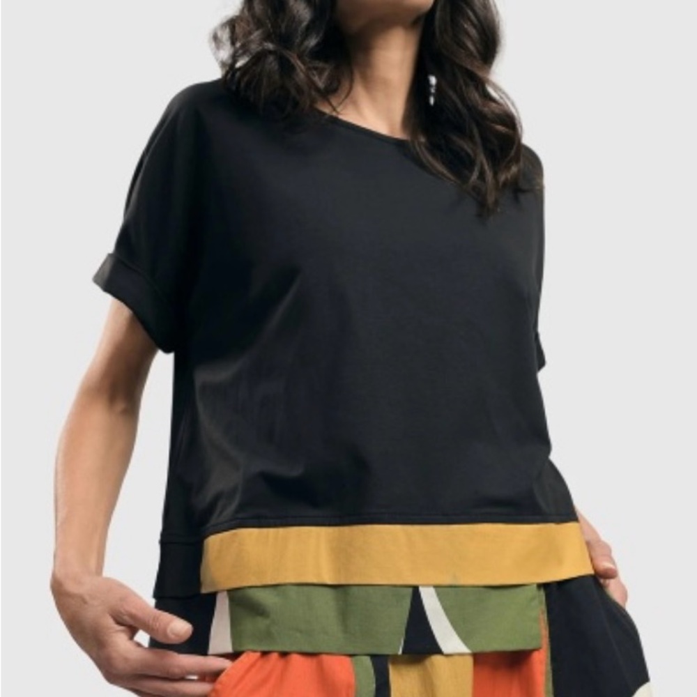 NWT Alembika Asymmetrical T-Shirt with Colorful Border size XS